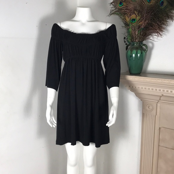 Tiana B. Dresses & Skirts - LAST CHANCE CLEARANCE Tiana B Off Shoulder Dress